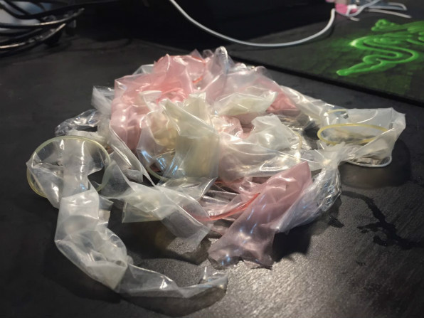 精尽人亡也要告诉你哪个最好    我们对于超薄型避孕套的强度或多或
